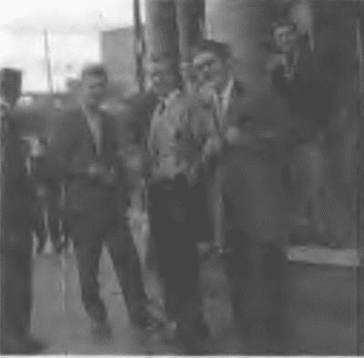 Иллюстрация к книге — Это было навсегда, пока не кончилось. Последнее советское поколение [i_014.jpg]