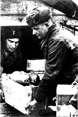 Иллюстрация к книге — Иностранные добровольцы в вермахте. 1941-1945 [any2fbimgloader18.jpg]