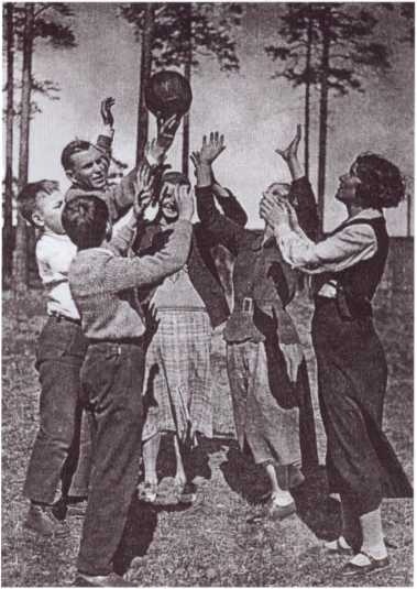 Иллюстрация к книге — Виктор Лягин. Подвиг разведчика [image18.jpg]