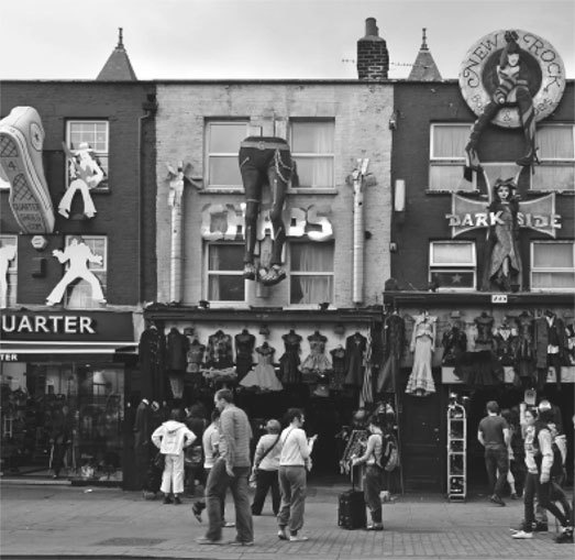 Иллюстрация к книге — Зеркало, зеркало [i_001.jpg]