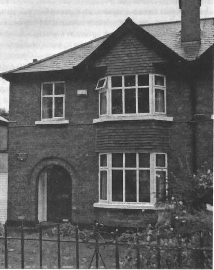 Иллюстрация к книге — Играют ли коты в кости? Эйнштейн и Шрёдингер в поисках единой теории мироздания [i_005.jpg]