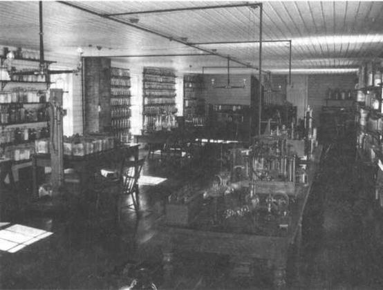 Иллюстрация к книге — Поистине светлая идея. Эдисон. Электрическое освещение [img_84.jpg]