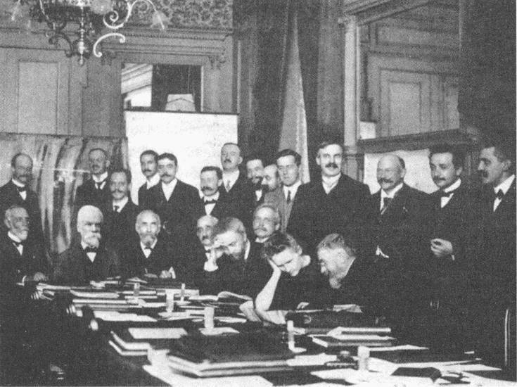 Иллюстрация к книге — Мария Кюри. Радиоактивность и элементы [i_044.jpg]