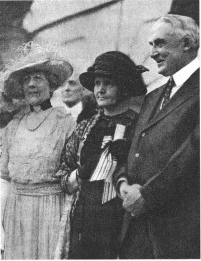 Иллюстрация к книге — Мария Кюри. Радиоактивность и элементы [i_055.jpg]