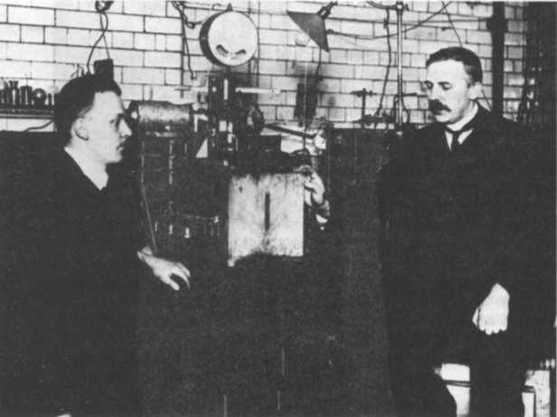 Иллюстрация к книге — Резерфорд. Атомное ядро [img_17.jpg]