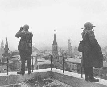 Иллюстрация к книге — Повседневная жизнь Москвы в Сталинскую эпоху. 1930-1940 года [i_034.jpg]