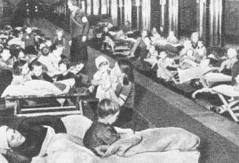 Иллюстрация к книге — Повседневная жизнь Москвы в Сталинскую эпоху. 1930-1940 года [i_035.jpg]