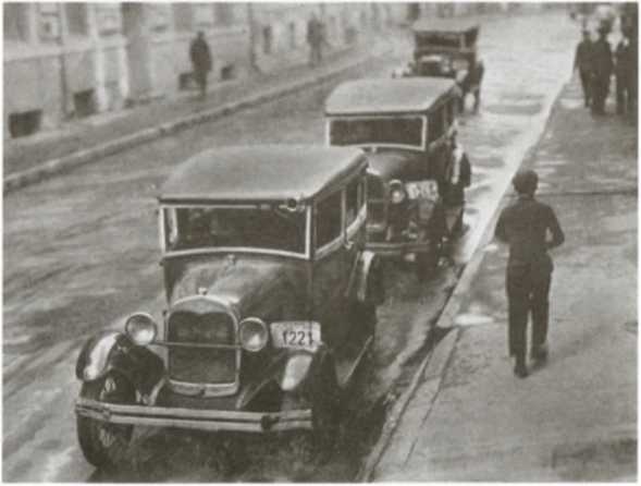 Иллюстрация к книге — Повседневная жизнь Москвы в Сталинскую эпоху 1920-1930-е годы [i_051.jpg]