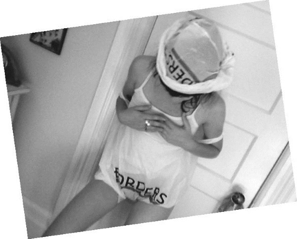 Иллюстрация к книге — #Girlboss. Как я создала миллионный бизнес, не имея денег, офиса и высшего образования [i_021.jpg]