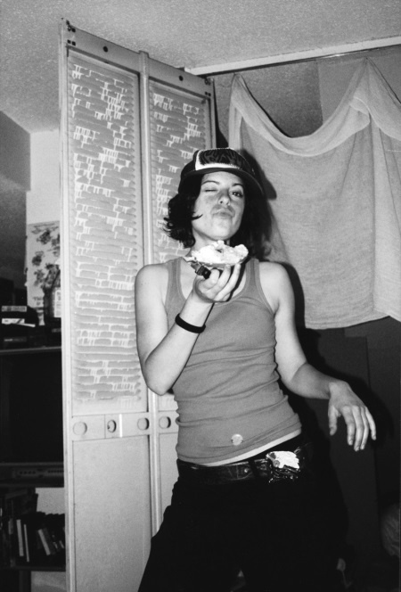 Иллюстрация к книге — #Girlboss. Как я создала миллионный бизнес, не имея денег, офиса и высшего образования [i_030.jpg]