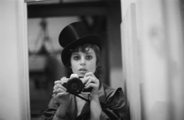 Иллюстрация к книге — #Girlboss. Как я создала миллионный бизнес, не имея денег, офиса и высшего образования [i_048.jpg]