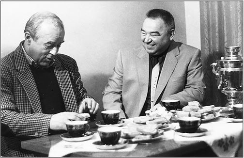 Иллюстрация к книге — Застолье в застой [i_003.jpg]