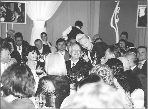 Иллюстрация к книге — Застолье в застой [i_018.jpg]