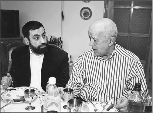 Иллюстрация к книге — Застолье в застой [i_038.jpg]