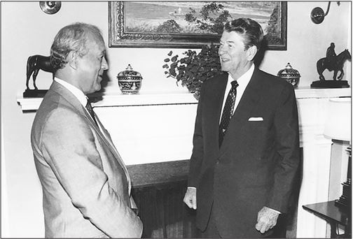 Иллюстрация к книге — Застолье в застой [i_043.jpg]