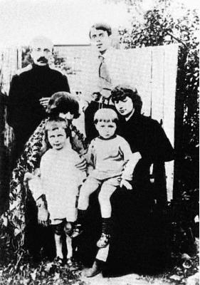 Иллюстрация к книге — Марина Цветаева [i_004.jpg]