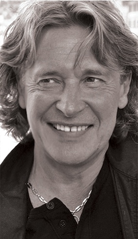 Иллюстрация к книге — Шесть тонн ванильного мороженого [i_001.jpg]