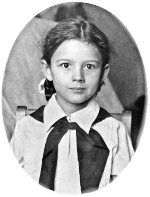 Иллюстрация к книге — Канатоходка. Автобиография [i_008.jpg]