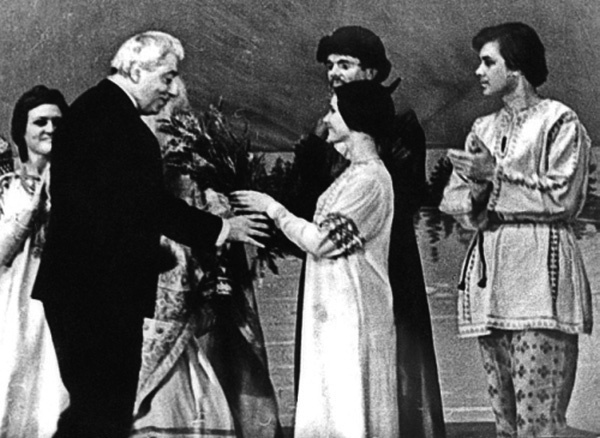 Иллюстрация к книге — Канатоходка. Автобиография [i_021.jpg]