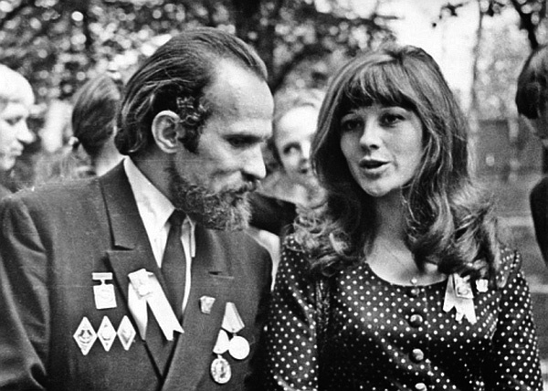 Иллюстрация к книге — Канатоходка. Автобиография [i_039.jpg]