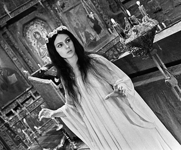 Иллюстрация к книге — Канатоходка. Автобиография [i_041.jpg]