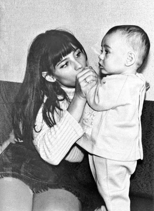 Иллюстрация к книге — Канатоходка. Автобиография [i_078.jpg]