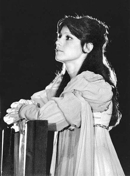 Иллюстрация к книге — Канатоходка. Автобиография [i_107.jpg]