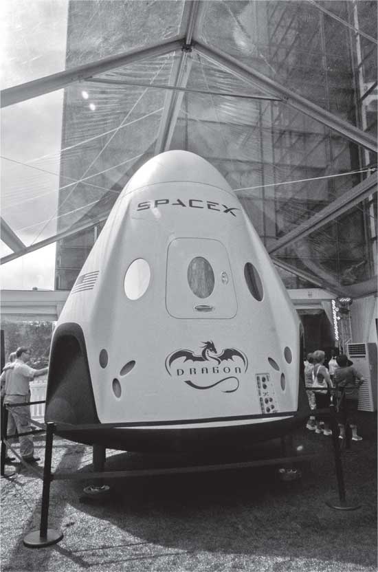 Иллюстрация к книге — Илон Маск: изобретатель будущего [i_005.jpg]