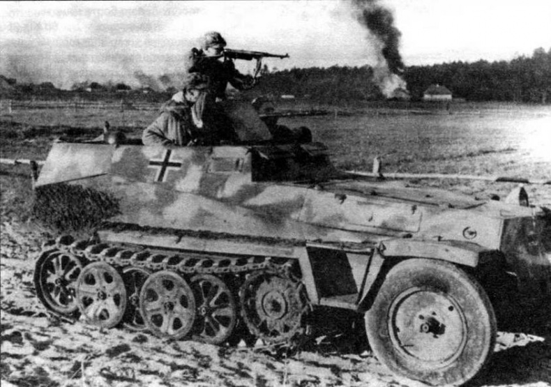 Иллюстрация к книге — Бронетранспортеры Вермахта [img_14.jpg]
