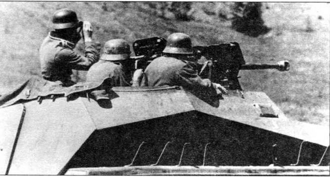 Иллюстрация к книге — Бронетранспортеры Вермахта [img_32.jpg]