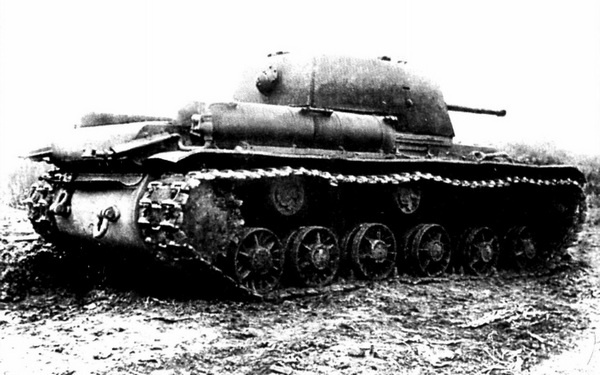 Иллюстрация к книге — Тяжёлый танк КВ. Часть 1 [i_036.jpg]
