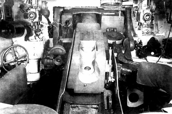 Иллюстрация к книге — Тяжёлый танк КВ. Часть 1 [i_053.jpg]