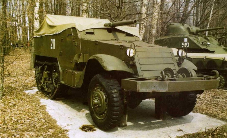 Иллюстрация к книге — Американские бронетранспортеры Второй мировой войны [img_67.jpg]