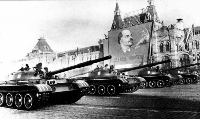 Иллюстрация к книге — Средний танк Т-62 [img_6.jpg]