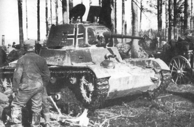 Иллюстрация к книге — Трофейная бронетанковая техника Вермахта [img_117.jpg]