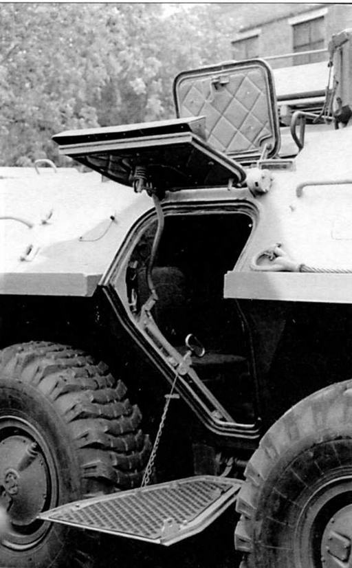 Иллюстрация к книге — Отечественные колесные бронетранспортеры БТР-60, БТР-70, БТР-80 [img_127.jpg]