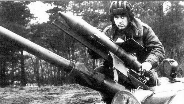 Иллюстрация к книге — Боевые машины десанта [i_049.jpg]