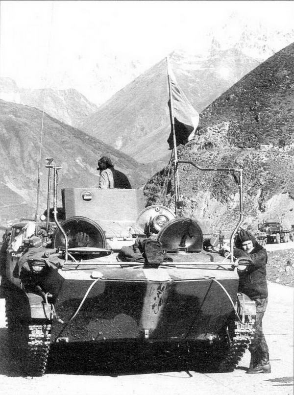 Иллюстрация к книге — Боевые машины десанта [i_064.jpg]