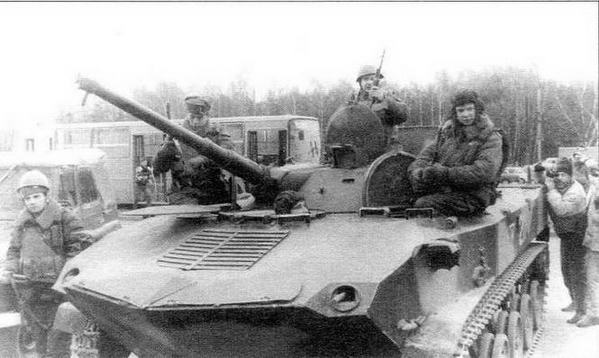 Иллюстрация к книге — Боевые машины десанта [i_074.jpg]