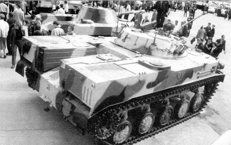 Иллюстрация к книге — Боевые машины десанта [i_114.jpg]