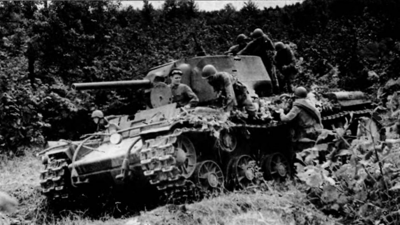 Иллюстрация к книге — Бронетанковая техника Красной Армии, 1939–1945 [img_116.jpg]