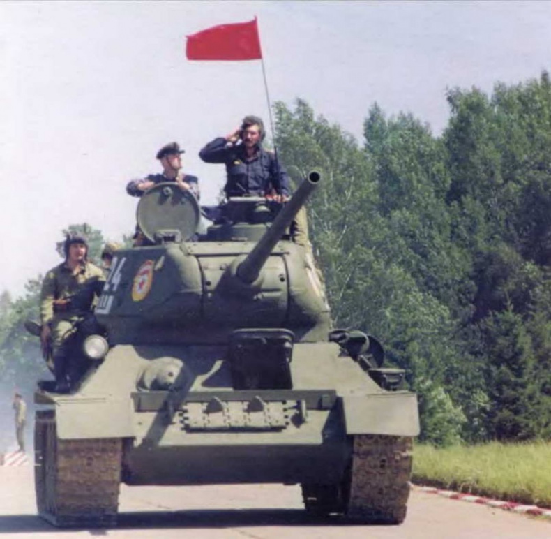 Иллюстрация к книге — Бронетанковая техника Красной Армии, 1939–1945 [img_216.jpg]