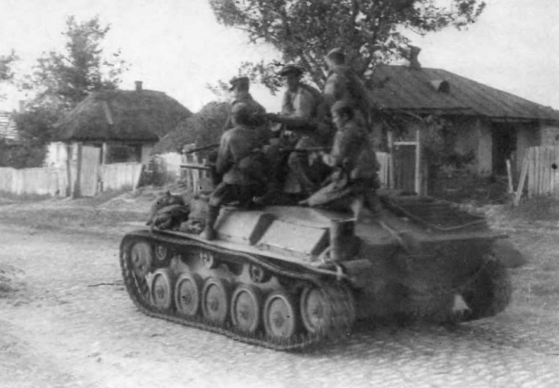 Иллюстрация к книге — Бронетанковая техника Красной Армии, 1939–1945 [img_62.jpg]