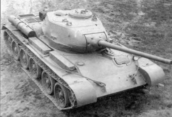 Иллюстрация к книге — Бронетанковая техника Красной Армии, 1939–1945 [img_98.jpg]