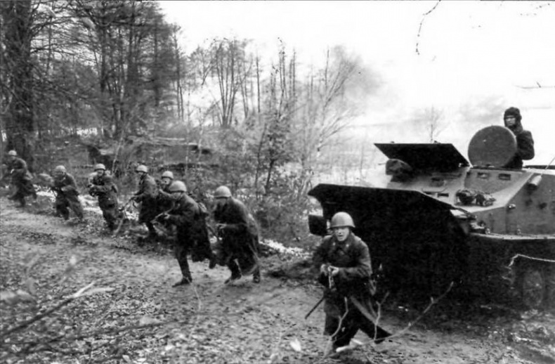 Иллюстрация к книге — Плавающий танк ПТ-76 [img_110.jpg]