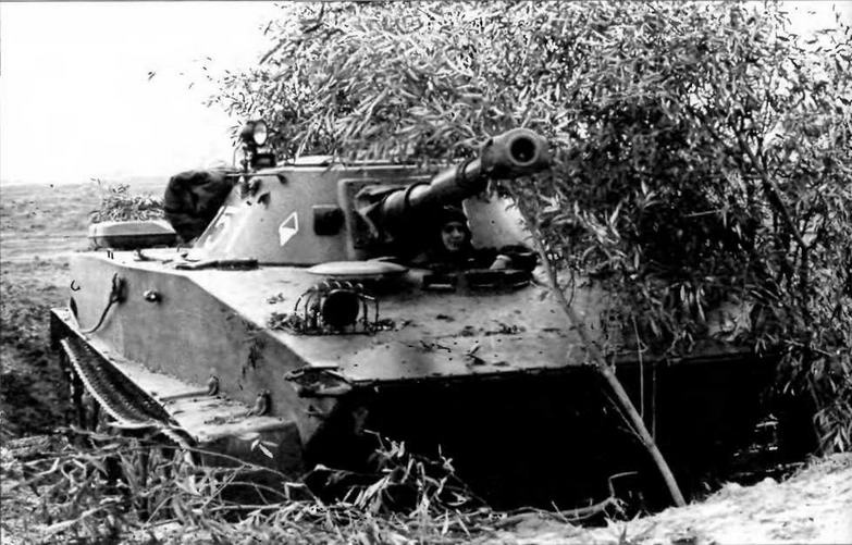 Иллюстрация к книге — Плавающий танк ПТ-76 [img_22.jpg]