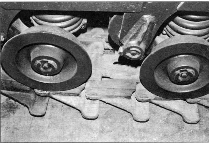 Иллюстрация к книге — Пехотный танк «Черчилль» [img_31.jpg]