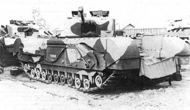 Иллюстрация к книге — Пехотный танк «Черчилль» [img_36.jpg]