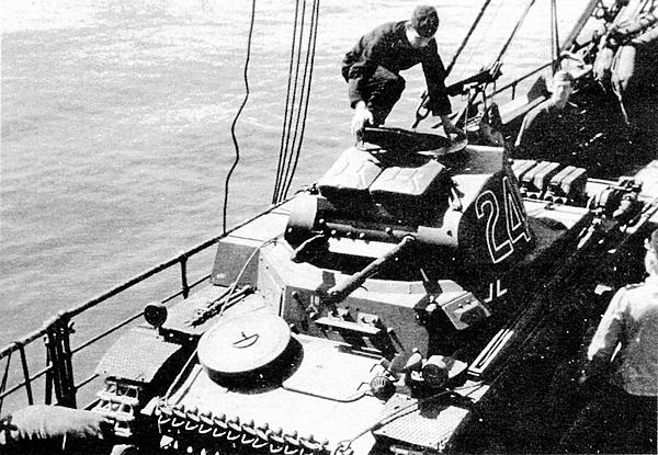 Иллюстрация к книге — Лёгкий танк Panzer II [i_024.jpg]