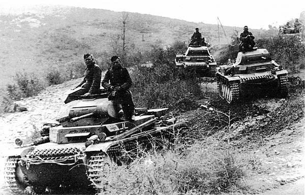 Иллюстрация к книге — Лёгкий танк Panzer II [i_030.jpg]